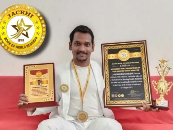 MOST NUMBER OF DOUBLE NUNCHAKU TWO SIDE END TO END HANDLE SWAP ROTATION IN SHORT TIME