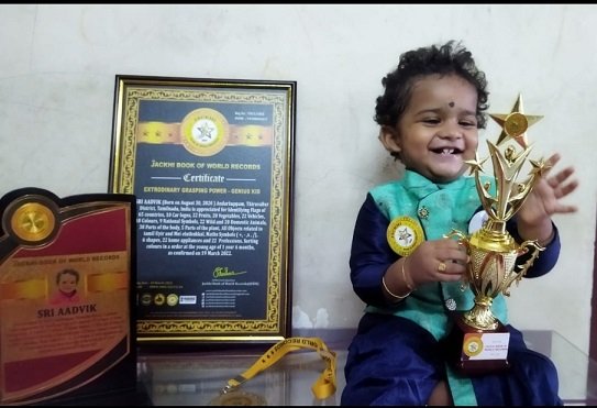 EXTRAORDINARY GRASPING POWER – GENIUS KID