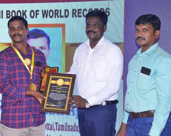 MAXIMUM NUMBER OF AIRCRAFT MODELS MADE BY PAPER