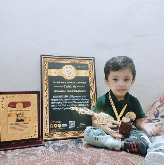 EXTRODINARY GRASPING POWER- GENIUS KID