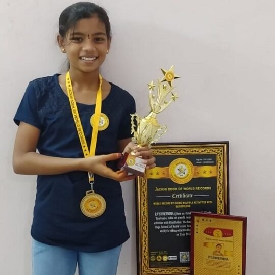 WORLD RECORD BY DOING MULTIPLE ACTIVITIES WITH BLINDFOLDED