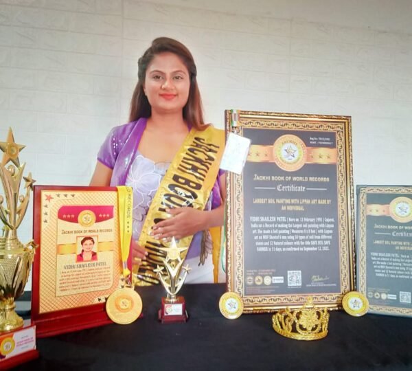 LARGEST SOIL PAINTING WITH LIPPAN ART MADE BY AN INDIVIDUAL