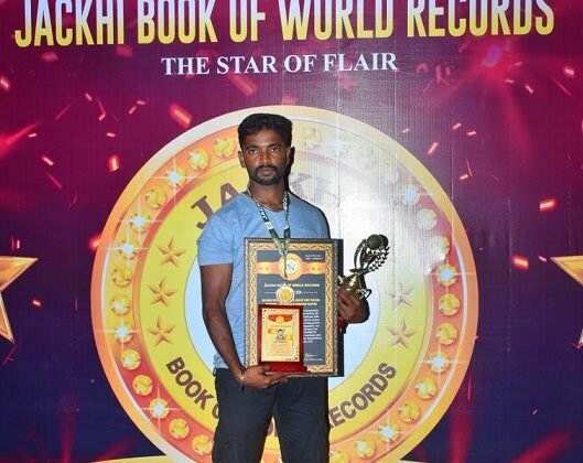 MAXIMUM ROTATIONS WITH THE ANCIENT BODY BUILDING EQUIPMENT – KAI KARALAI IN STRECTING POSITION