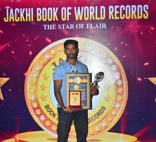 MAXIMUM ROTATIONS WITH THE ANCIENT BODY BUILDING EQUIPMENT – KAI KARALAI IN STRECTING POSITION