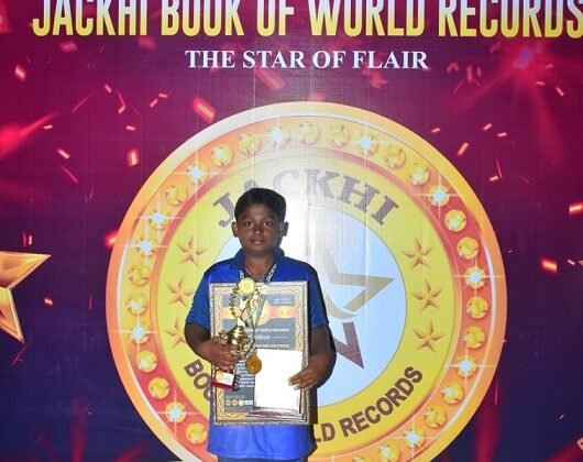 WORLD RECORD BY ROTATING THREE TYPES OF  MARTIAL ART WEAPONS FOR THE LONGEST TIME