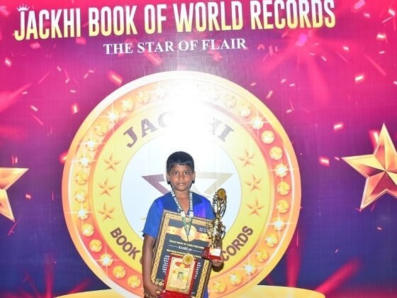 WORLD RECORD BY ROTATING FOUR TYPES OF MARTIAL ART WEAPONS FOR THE LONGEST TIME