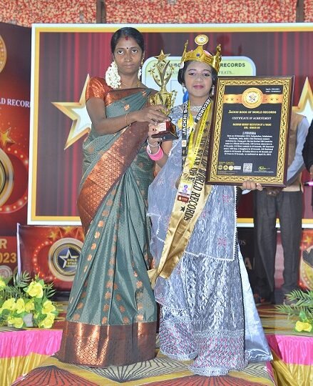 MAXIMUM MEMORY RECITATION BY A YOUNG GIRL – GENIUS KID