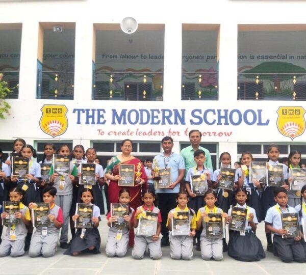 MAXIMUM NUMBER OF PARTICIPANTS PRESENTING MAXIMUM NUMBER OF YOGA POSES   WITHIN 10 MINUTES