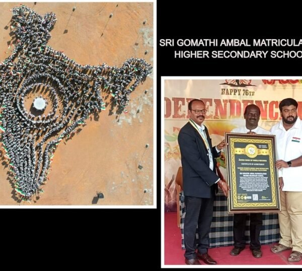 MAXIMUM STUDENTS SINGING VANDE MATARAM SONG WHILE WAVING THE NATIONAL FLAG IN HANDS