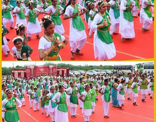 MAXIMUM ARTISTS PERFORMED BHARATANATYAM  TO EMPHASIZE HUMAN UNITY