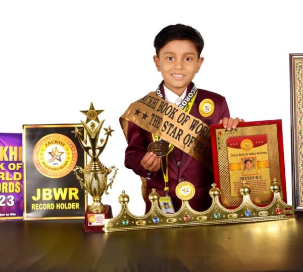 CREATED WALL PAINTING USING NATURAL MATERIALS