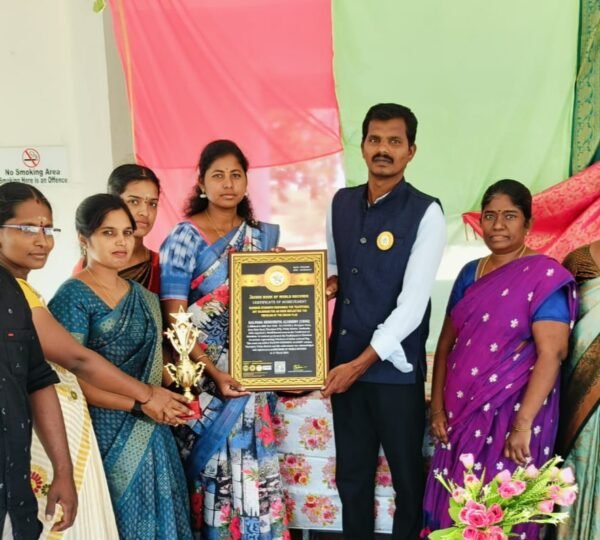 MAXIMUM STUDENTS PERFORMED THE TRADITIONAL ART SILAMBAM FOR AN HOUR, REFLECTING TRICOLOR OF THE INDIAN FLAG