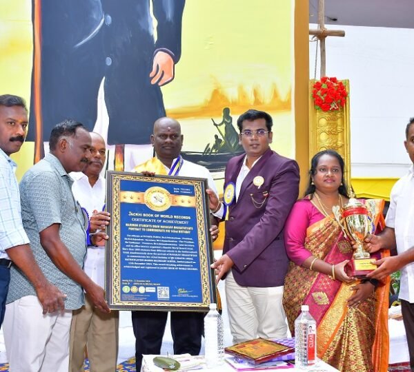 MAXIMUM STUDENTS DRAW MAHAKAVI BHARATHIYAR’S PORTRAIT TO COMMEMORATE HIS 142nd BIRTHDAY